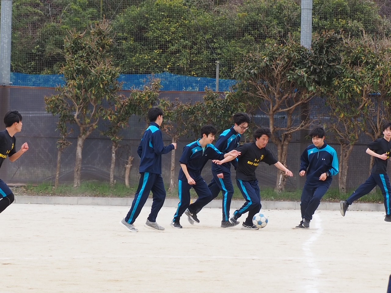 球技大会　サッカーの様子②